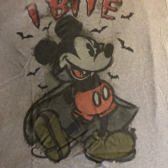 Mickey Mouse Vampire 🧛♂️ Tee shirt in 2XL - Picture 1 of 8